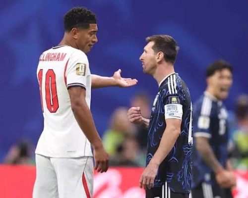 Bellingham revela o que disse a Messi: Estávamos discutindo uma falta no jogo